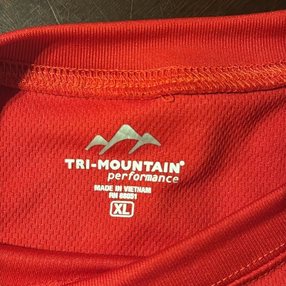 Men's Red T-Shirt XL - Picture 3 of 7